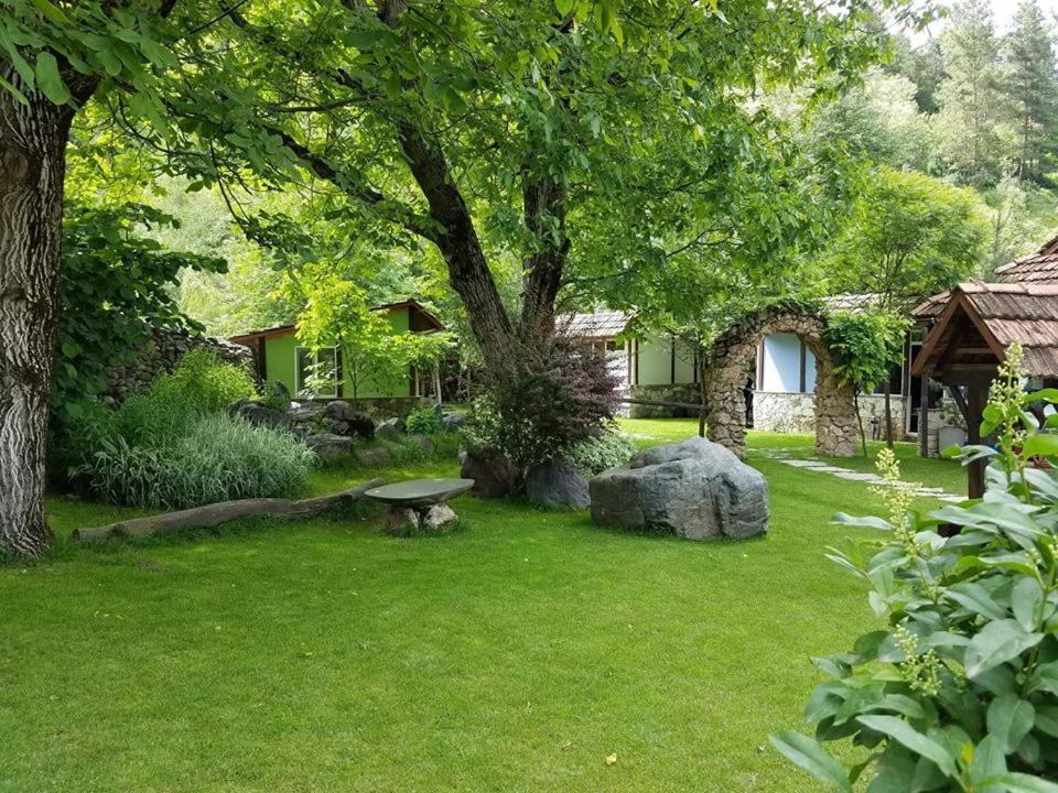 Eco Garden Bed & Breakfast Dilican Dış mekan fotoğraf