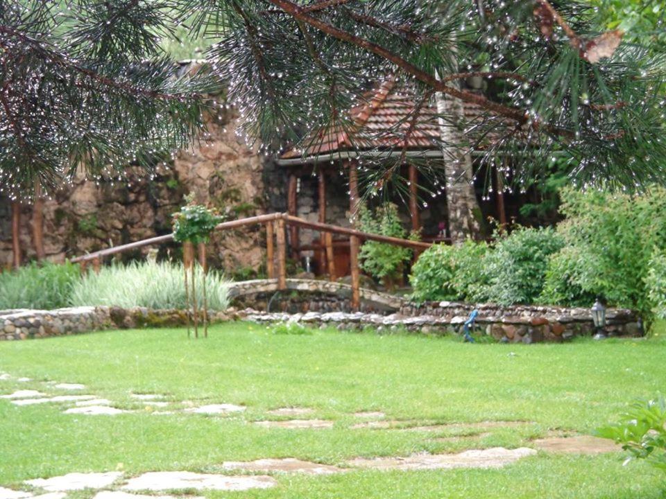 Eco Garden Bed & Breakfast Dilican Dış mekan fotoğraf
